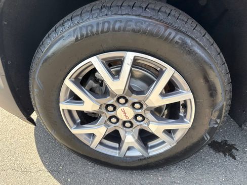 Used 2020 GMC Acadia SLT w/ Driver Alert Package II AWD/4WD image 11
