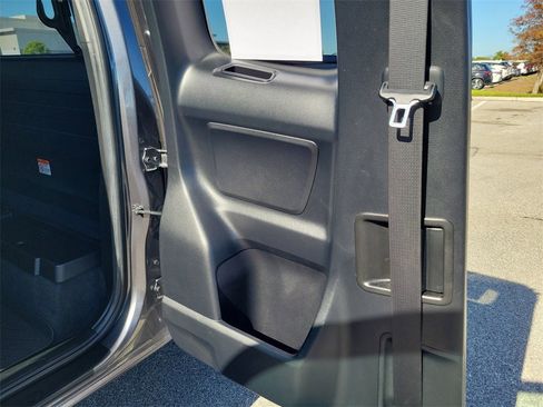 Used 2022 Toyota Tacoma SR image 18