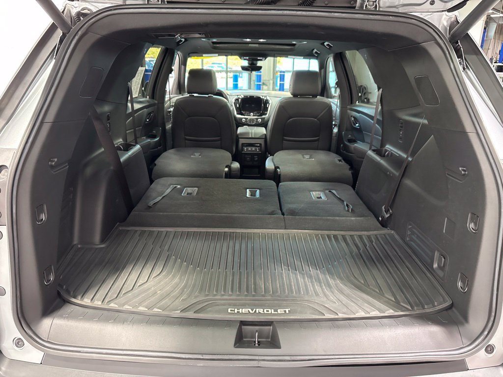 Used 2023 Chevrolet Traverse LT w/ LT Premium Package AWD/4WD image 54