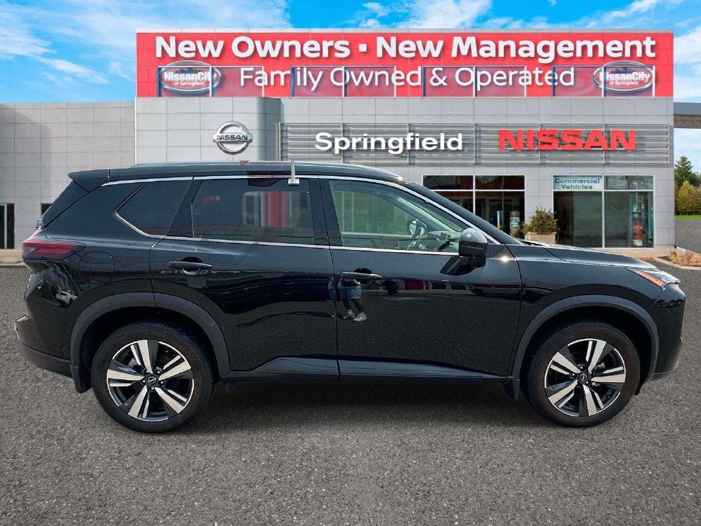 Used 2024 Nissan Rogue SL w/ SL Premium Package AWD/4WD image 4