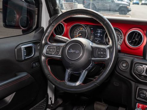 Used 2023 Jeep Gladiator Rubicon w/ Cold Weather Group AWD/4WD image 17