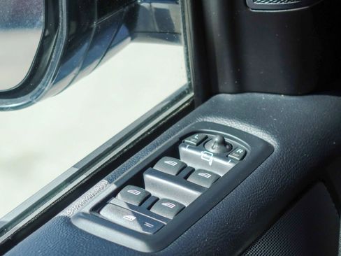 Used 2016 Land Rover LR4 HSE AWD/4WD image 10