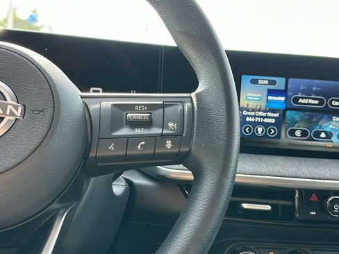 Certified 2025 Nissan Kicks SV AWD/4WD image 15