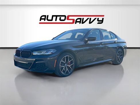 Used 2023 BMW 540i w/ M Sport Package image 3