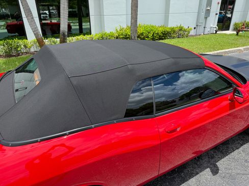 Used 2015 Dodge Challenger SRT Hellcat image 28