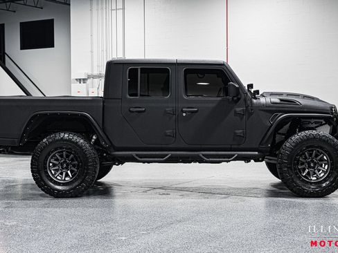 Used 2022 Jeep Gladiator Sport image 6