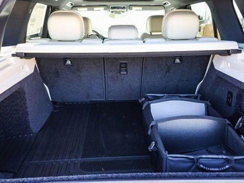 New 2025 Land Rover Range Rover SE image 24