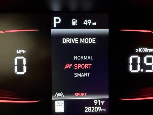 Used 2025 Hyundai Elantra Sport FWD image 43