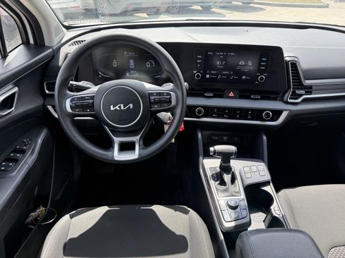 Used 2024 Kia Sportage LX image 15