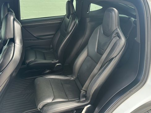 Used 2016 Tesla Model X 75D image 13