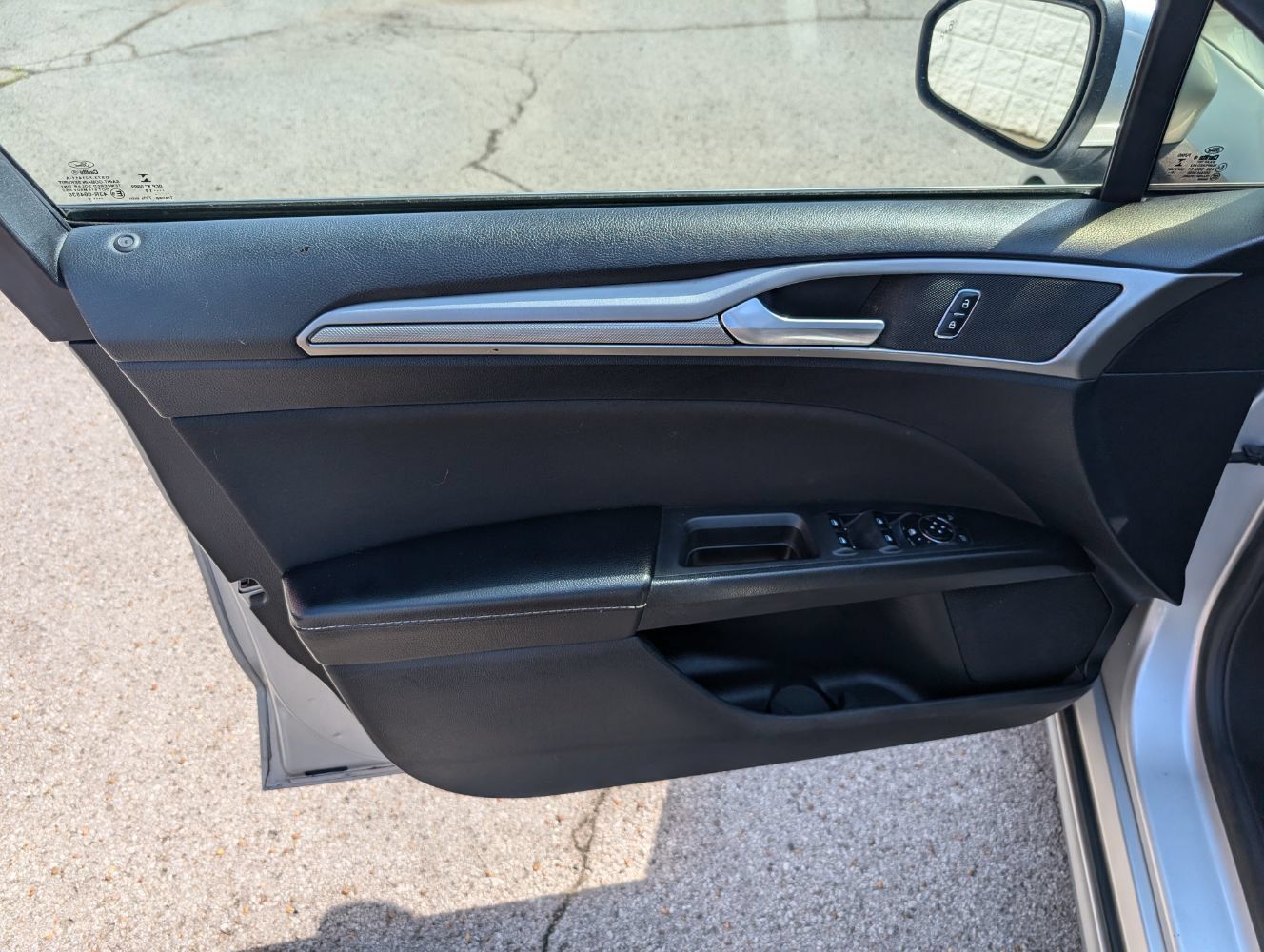 Used 2019 Ford Fusion SE AWD/4WD image 11