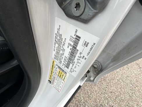 Used 2019 Ford Fusion Energi Titanium FWD image 32
