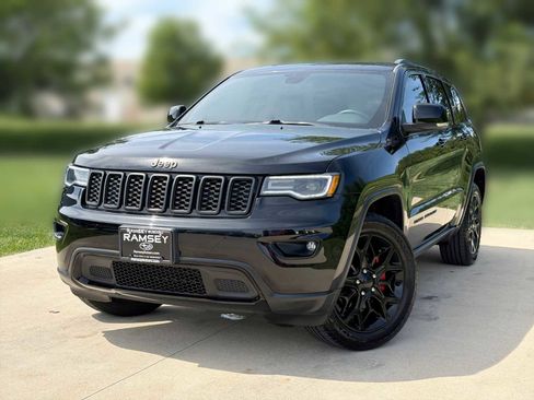 Used 2019 Jeep Grand Cherokee Limited w/ Luxury Group II AWD/4WD image 1