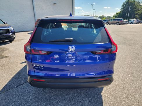 Used 2023 Honda CR-V LX image 5