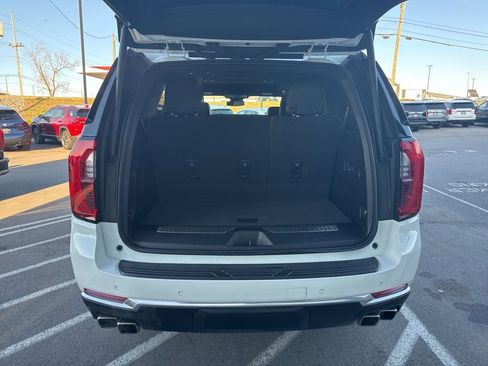 Used 2025 GMC Yukon Denali image 27