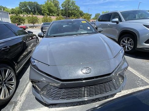 Used 2025 Toyota Camry XSE w/ Premium Plus Package FWD image 2
