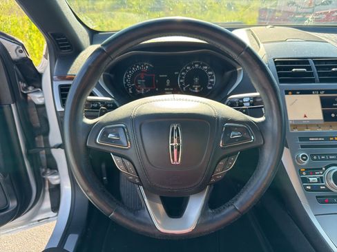 Used 2019 Lincoln MKZ Reserve w/ Reserve Plus Package AWD/4WD image 14