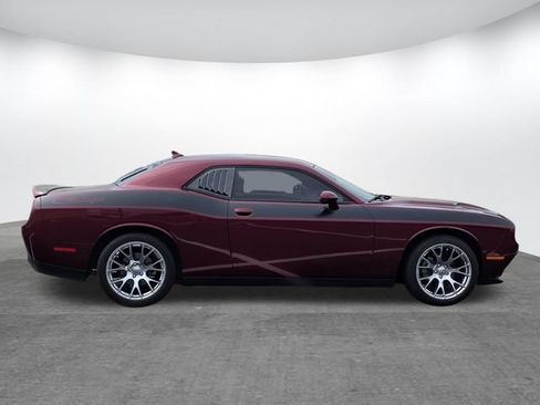 Used 2021 Dodge Challenger SXT RWD image 2