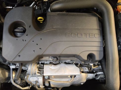 Used 2023 GMC Terrain SLT w/ Elevation Edition image 30