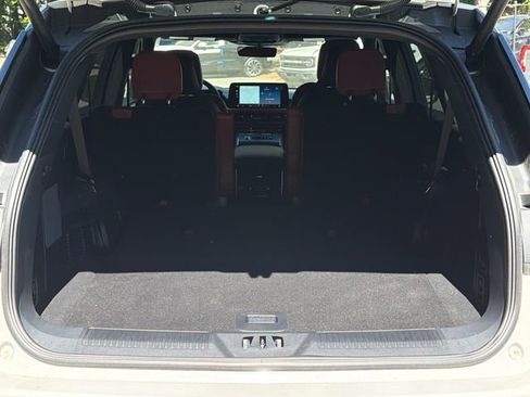 New 2025 Lincoln Aviator Reserve w/ Luxury Package RWD image 19