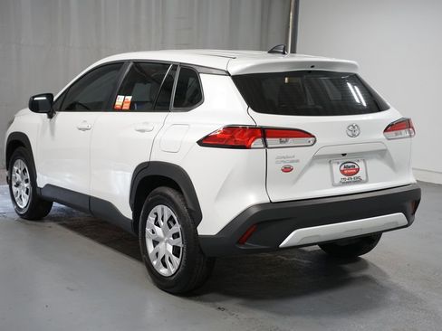 Certified 2025 Toyota Corolla Cross L image 6