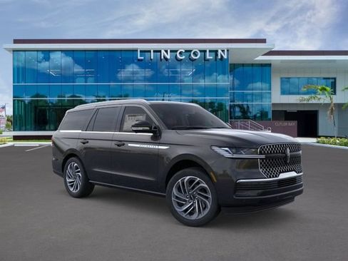 New 2026 Lincoln Navigator Reserve AWD/4WD image 7