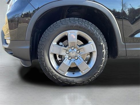 Certified 2025 Honda Ridgeline TrailSport image 4