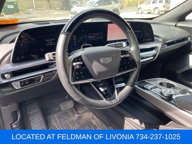 Used 2024 Cadillac Lyriq Sport AWD/4WD image 7