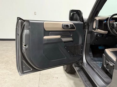 Used 2023 Ford Bronco Wildtrak image 13