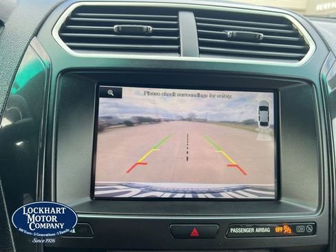 Used 2016 Ford Explorer XLT w/ Equipment Group 202A image 31