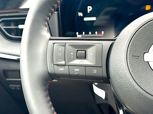New 2026 Nissan Kicks SR w/ SR Premium Package FWD image 20