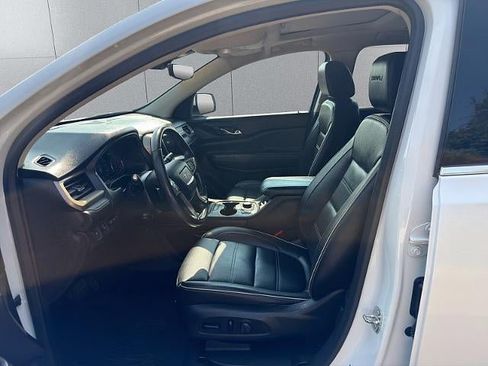 Used 2020 GMC Acadia Denali w/ Denali Ultimate Package AWD/4WD image 25