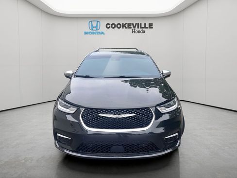 Used 2023 Chrysler Pacifica Pinnacle FWD image 4