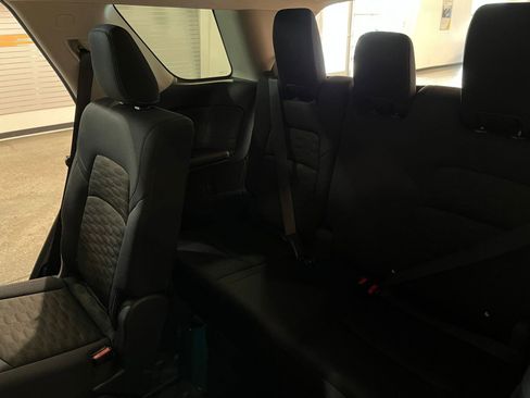 Used 2025 Nissan Pathfinder SV AWD/4WD image 30