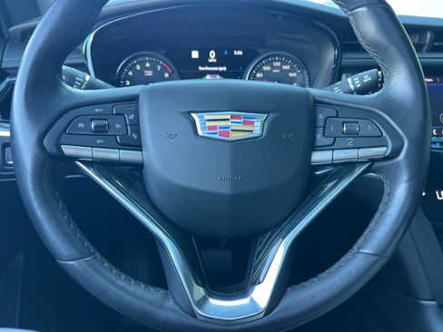 Used 2021 Cadillac XT6 Premium Luxury FWD image 25