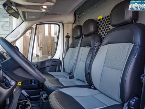 Used 2018 RAM ProMaster 2500 w/ Interior Convenience Group image 13