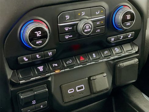 Used 2021 Chevrolet Silverado 2500 LTZ w/ LTZ Plus Package image 18