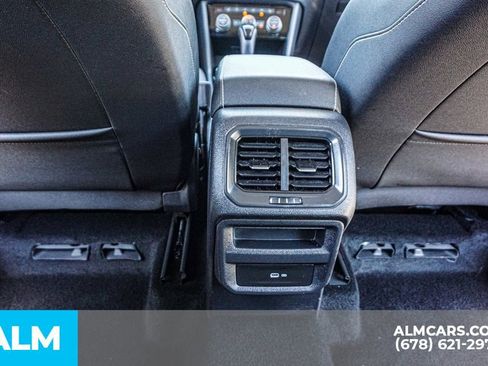 Used 2024 Volkswagen Taos SE FWD image 31