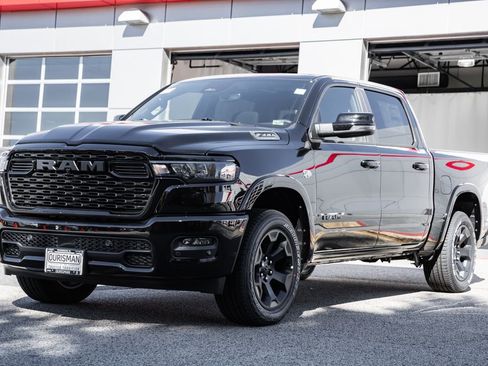 New 2026 RAM 1500 4x4 Crew Cab image 3