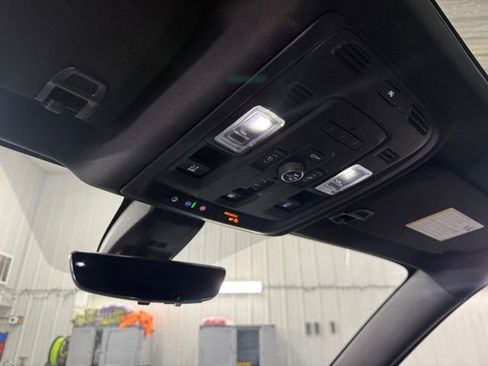 Used 2021 GMC Yukon XL Denali w/ Denali Ultimate Package image 32