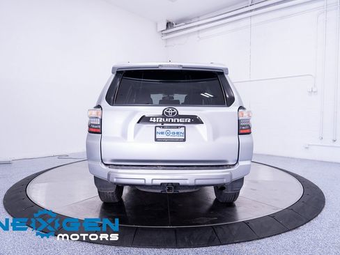 Used 2019 Toyota 4Runner TRD Off-Road Premium image 32