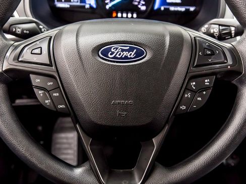 Used 2022 Ford Edge SE image 27