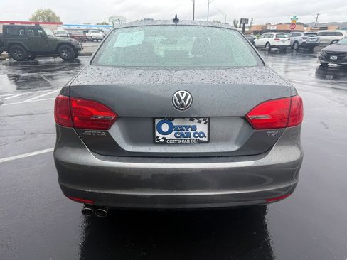 Used 2011 Volkswagen Jetta TDI image 4