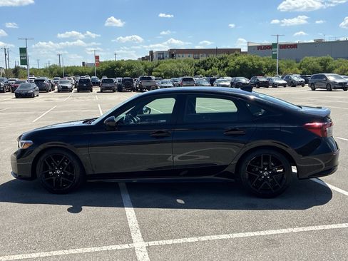 Certified 2025 Honda Civic Sport image 3