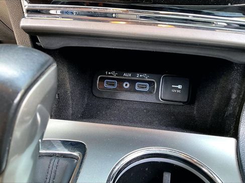 Used 2019 Jeep Grand Cherokee Altitude AWD/4WD image 26