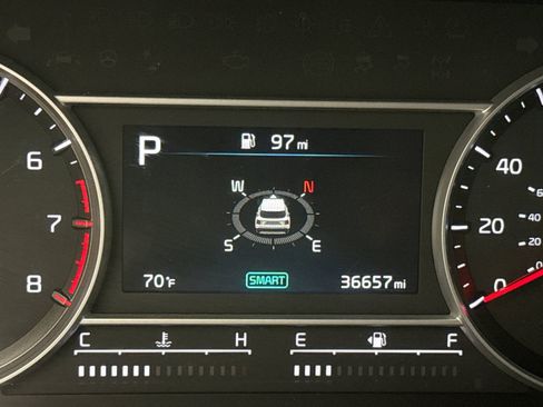 Used 2022 Kia Sorento S w/ Panoramic Sunroof Package AWD/4WD image 10