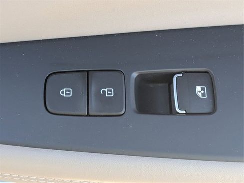 Used 2023 Hyundai Santa Fe SEL Premium image 34