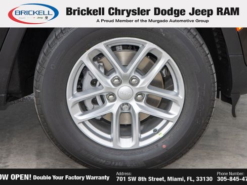 New 2025 Jeep Grand Cherokee Laredo image 36