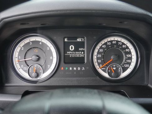 Used 2017 RAM 1500 Express image 20