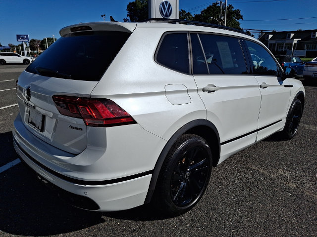 Used 2024 Volkswagen Tiguan SE R-Line AWD/4WD image 6